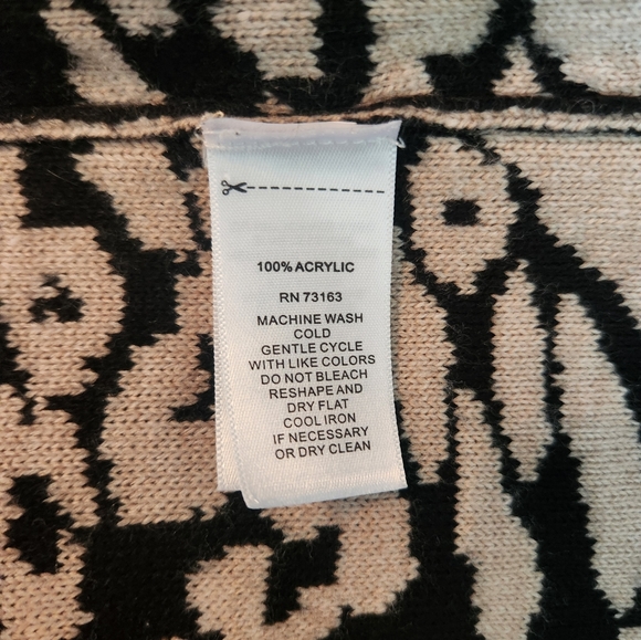 Leopard Sweater Vest - Picture 5 of 5